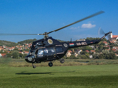 Helikopter Mil Mi-2 háttérkép